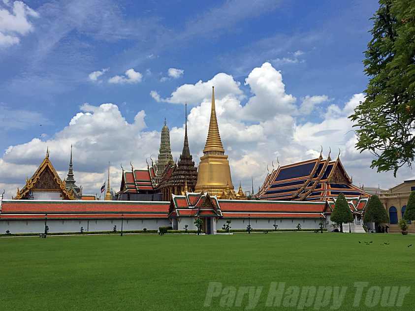 The Grand Palace and The Emerald Buddha Temple