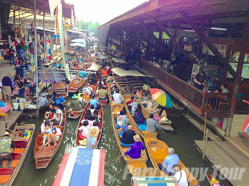 Damneon Saduak  Floating Market