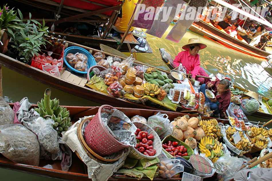 Damneon Saduak Floating Market (Half Day)
