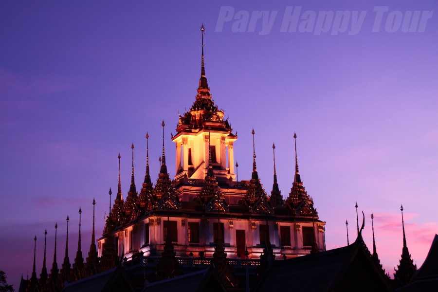 Bangkok at Night By Tuk Tuk